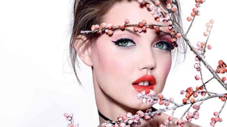 Lindsey Wixson Charms in Spring Beauty Looks for Vogue Russia