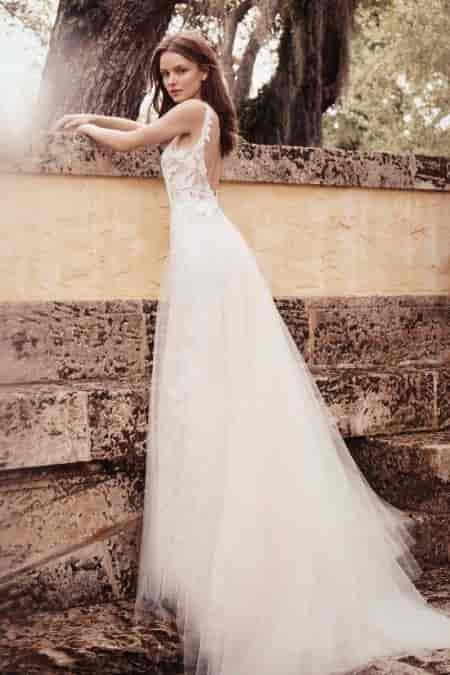 Monique Lhuillier Bridal Spring Summer 2020 Lookbook02