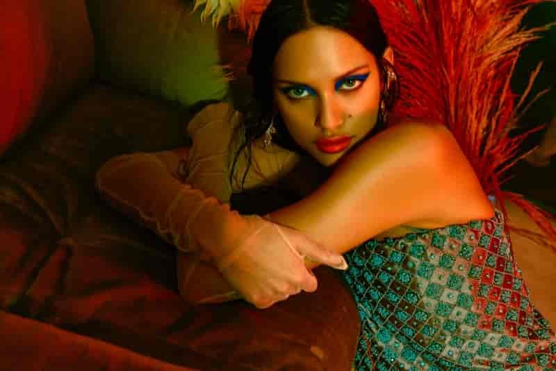 Dalianah Arekion Fashion Shoot04
