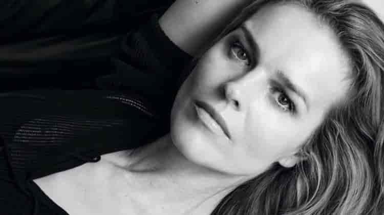 Eva Herzigova is Forever Iconic in Massimo Dutti