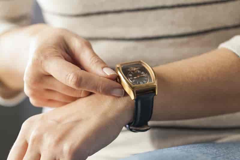 Manual Watch