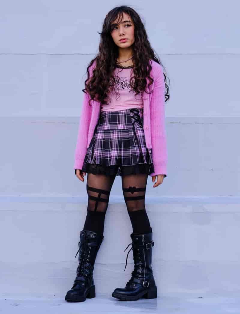 Pastel Goth Look