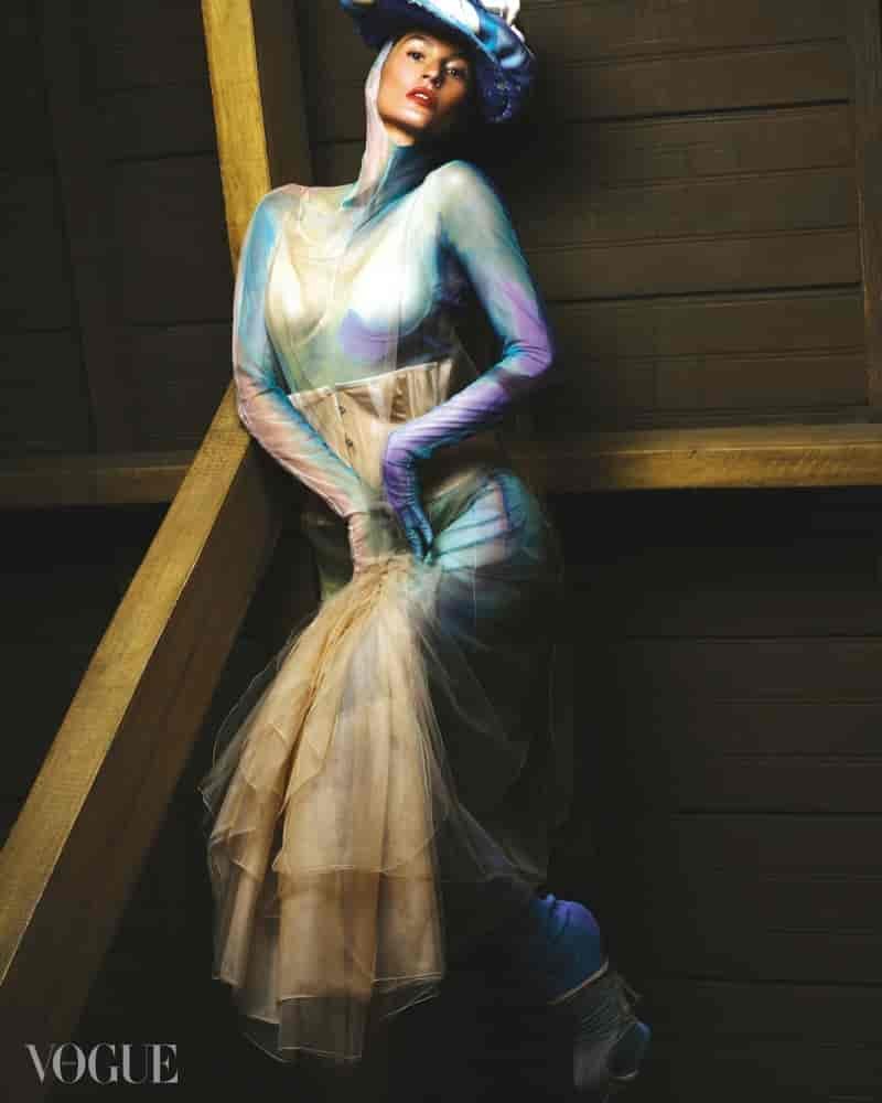 Looking avant-garde, Gisele Bundchen models a Robert Wun ensemble.