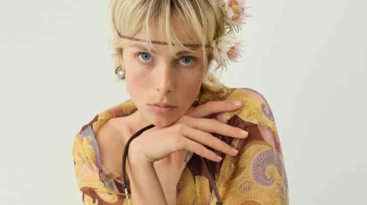 Etro’s Vela Bag Gets the Floral Treatment for New Campaign
