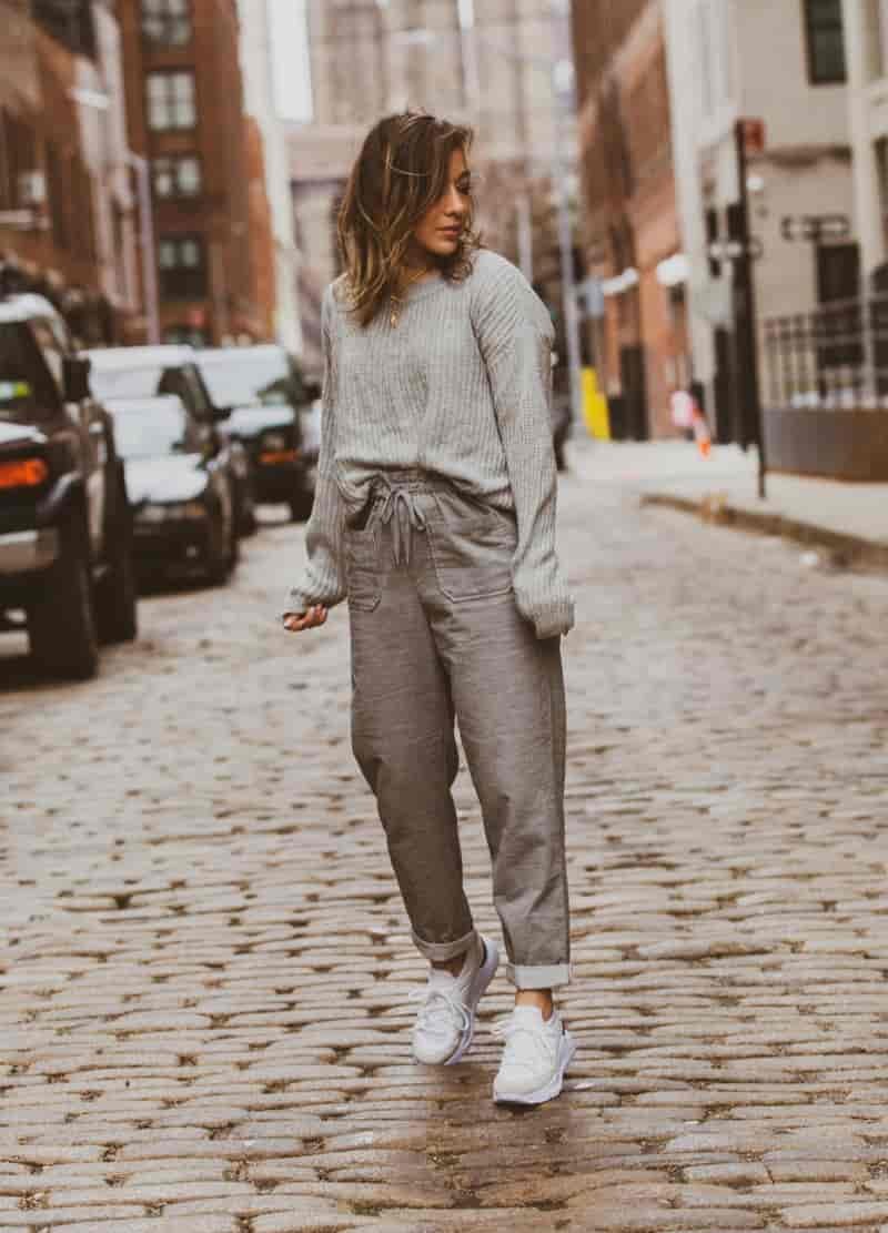 athleisure sneaker outfit