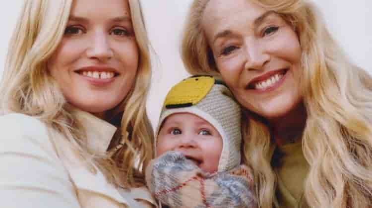 Jerry Hall is Iconic in Burberry’s Mother’s Day Ad