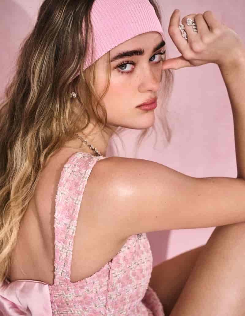 Lizzy Greene. Photo: Kevin Sinclair / Vestal Magazine