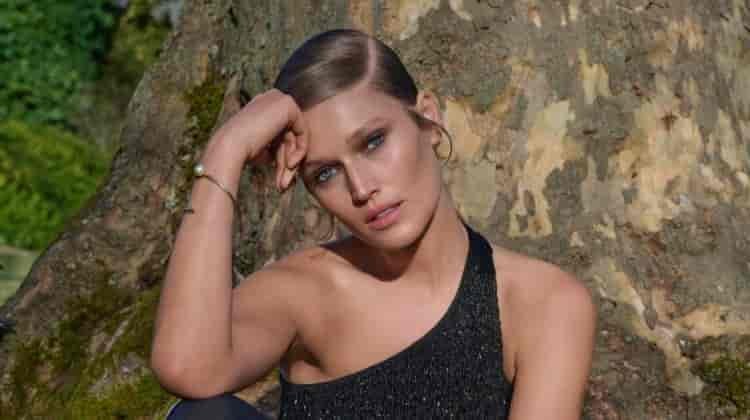 Toni Garrn Wows in Dior for Harper’s Bazaar Turkey