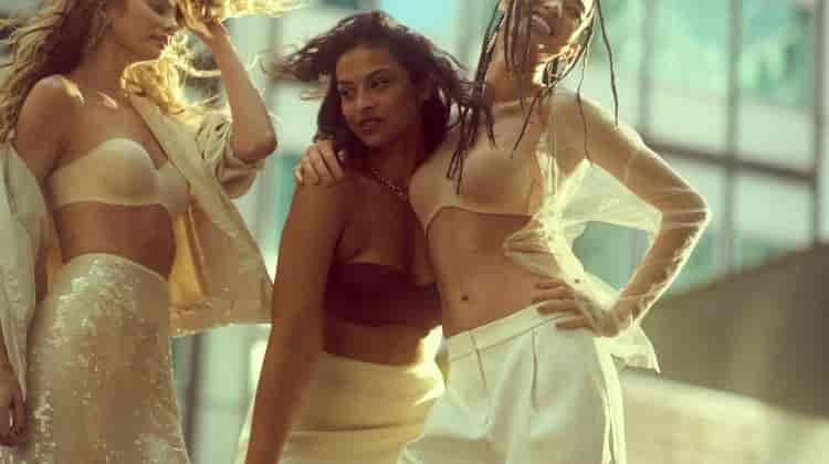Victoria’s Secret Takes to the Streets for Body by Victoria