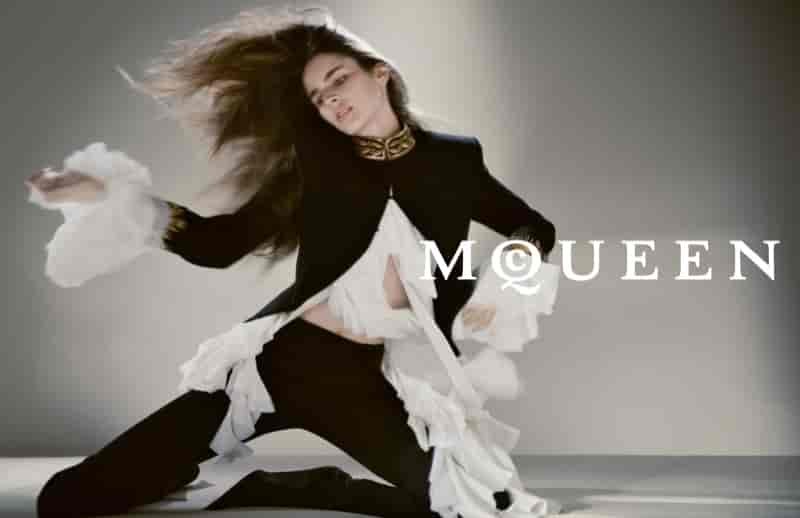 Alexander mcqueen fall winter 2025 campaign02