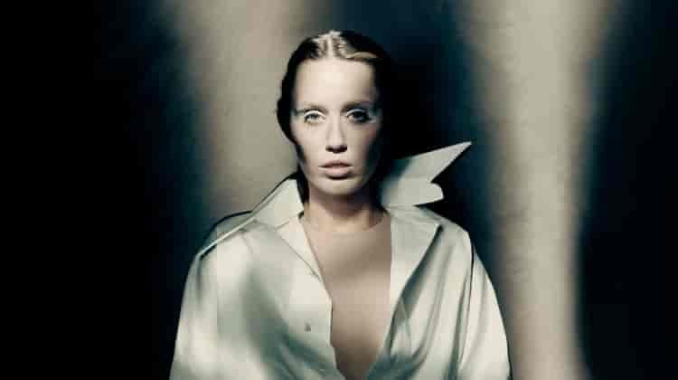Miley Cyrus Looks Like a Painting in Maison Margiela Ad