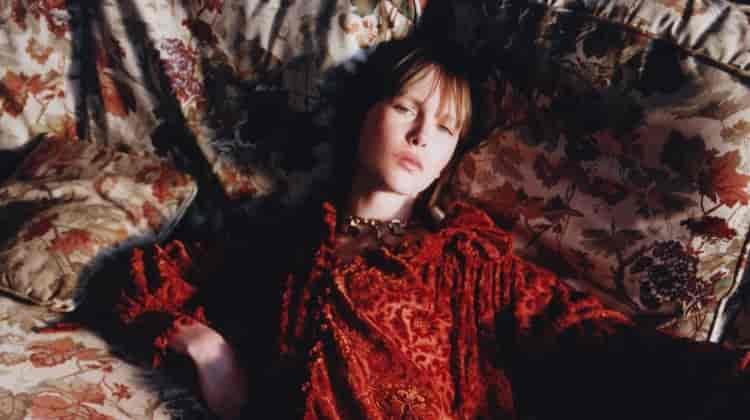 Burberry Winter 2025 Serves Peak British Glamour
