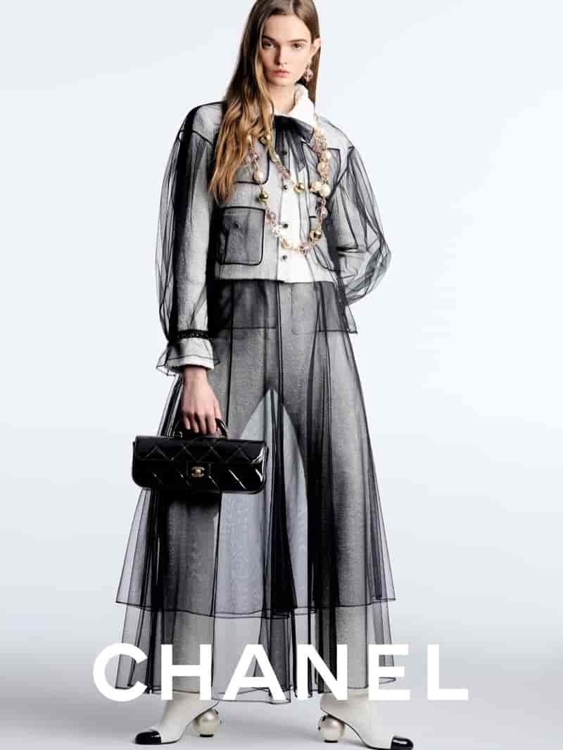 Lulu Tenney poses in Chanel's fall-winter 2025.2026 collection.