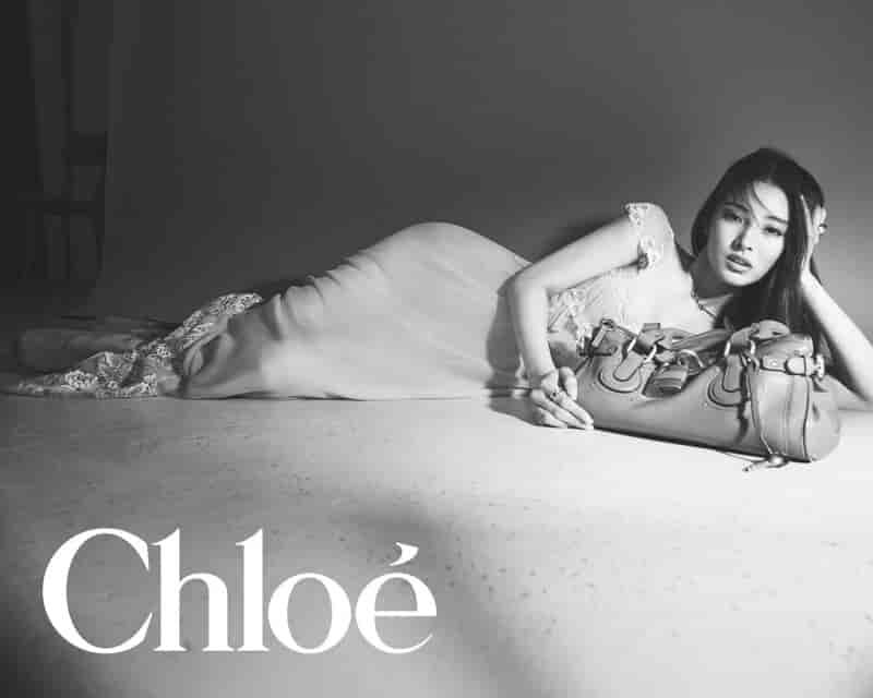 Anna from Meovv stars in Chloé's Paddington bag campaign.