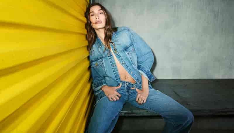 Hailey bieber dkny fall 2025 ad07
