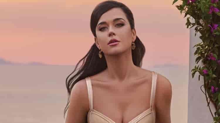 Katy Perry Glows in Dolce & Gabbana’s My Devotion Ad