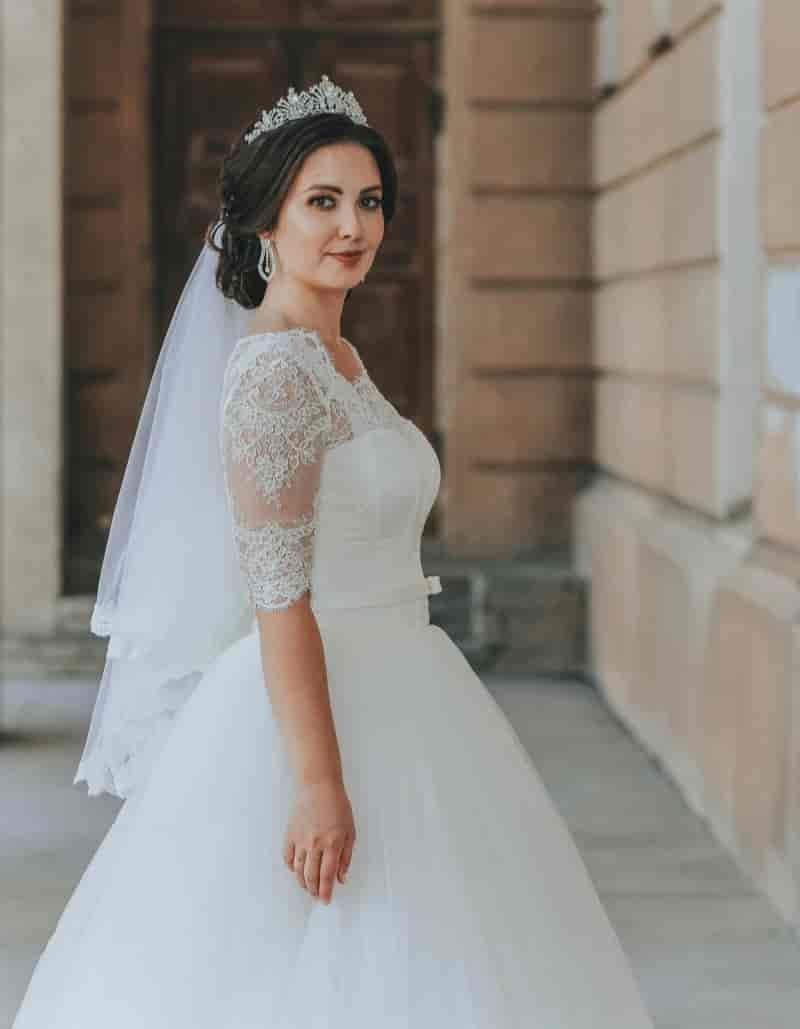 Curvy lace wedding gown