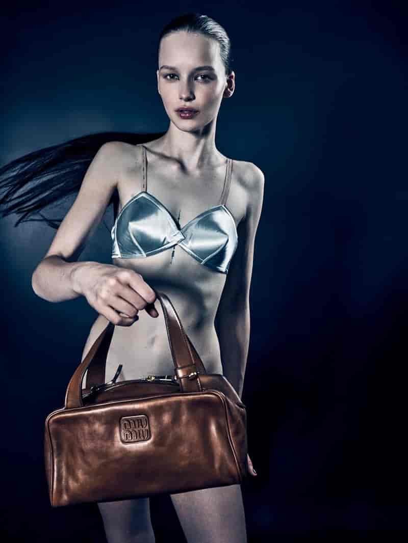 Daniela kaszturova editorial01
