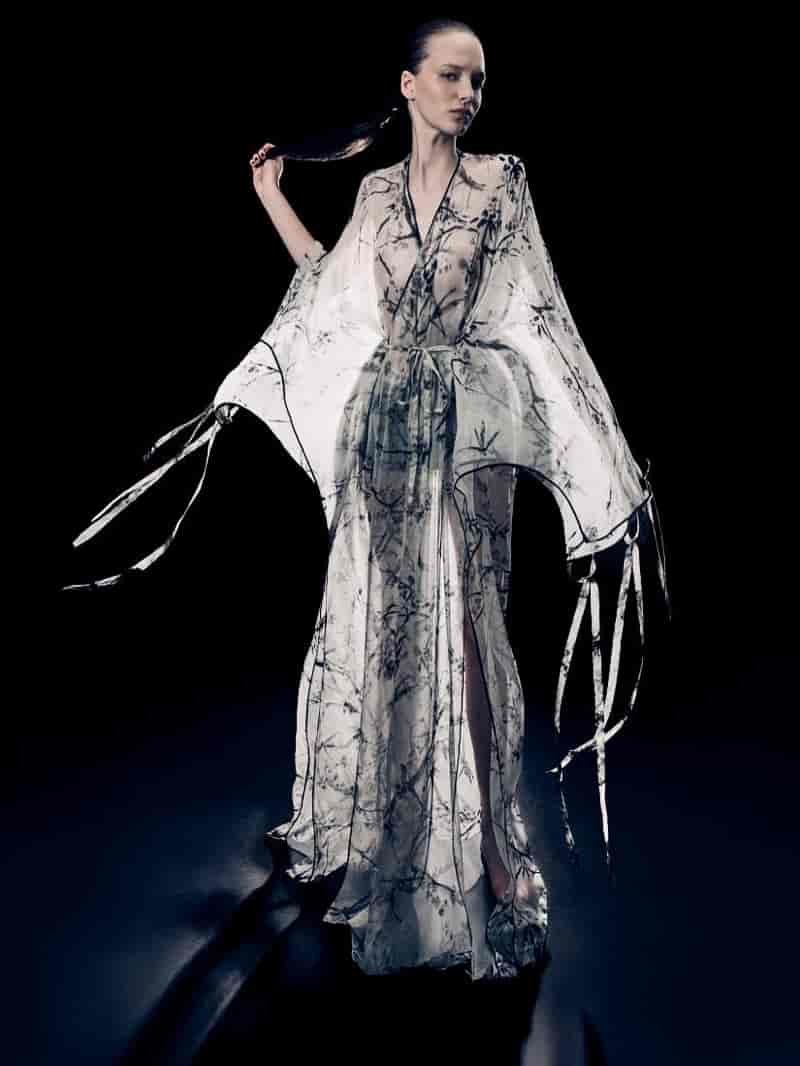 Daniela kaszturova editorial08