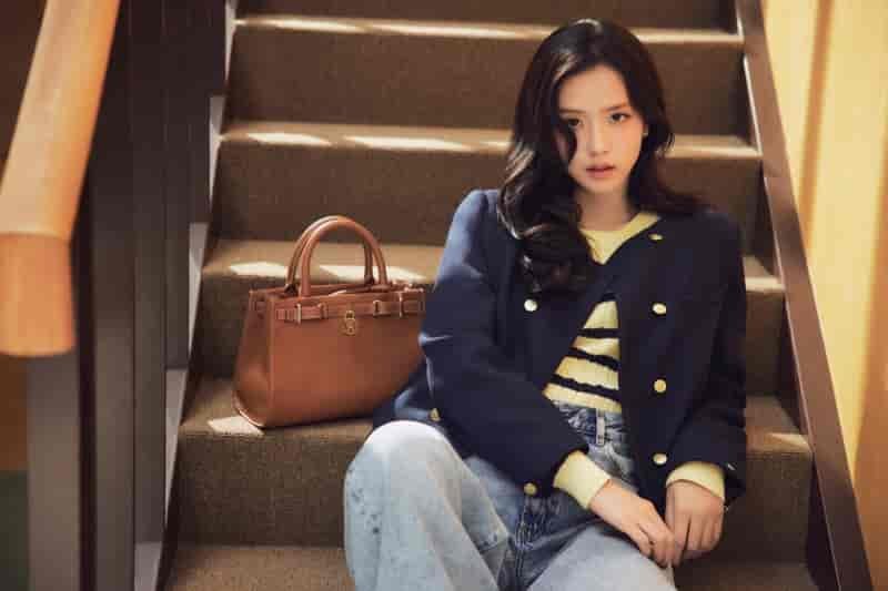 Jisoo tommy hilfiger holiday 2025 ad02