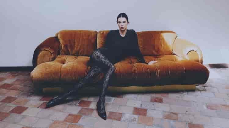 Kendall Jenner & Calzedonia Bring Lace Tights Back
