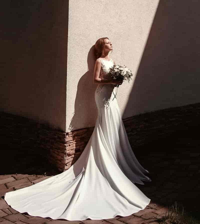 Long train wedding dress