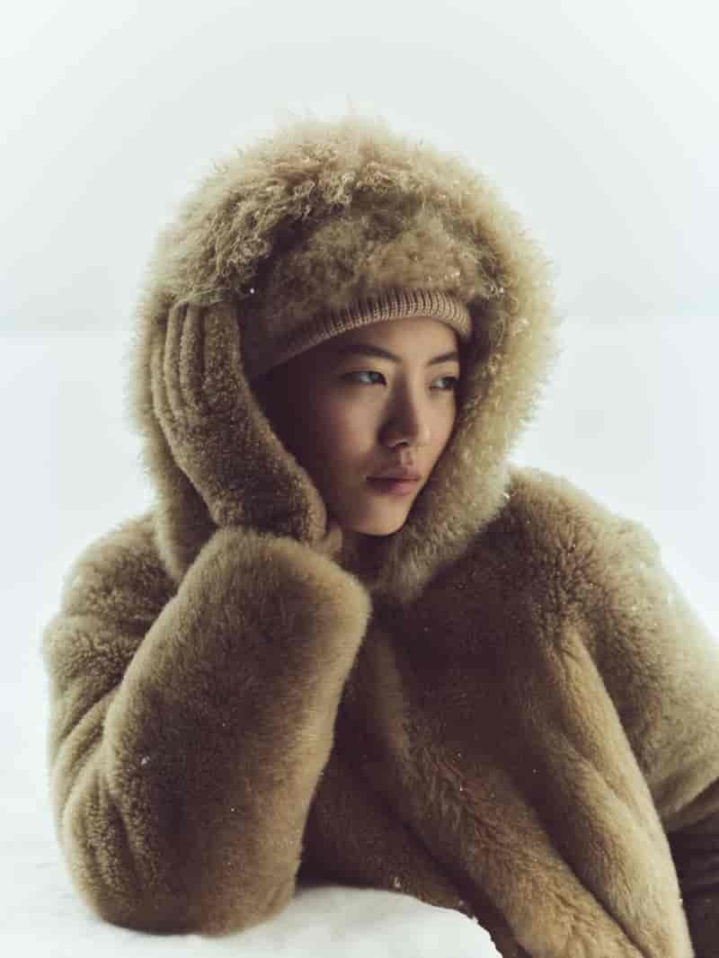 Loro piana holiday 2025 campaign12