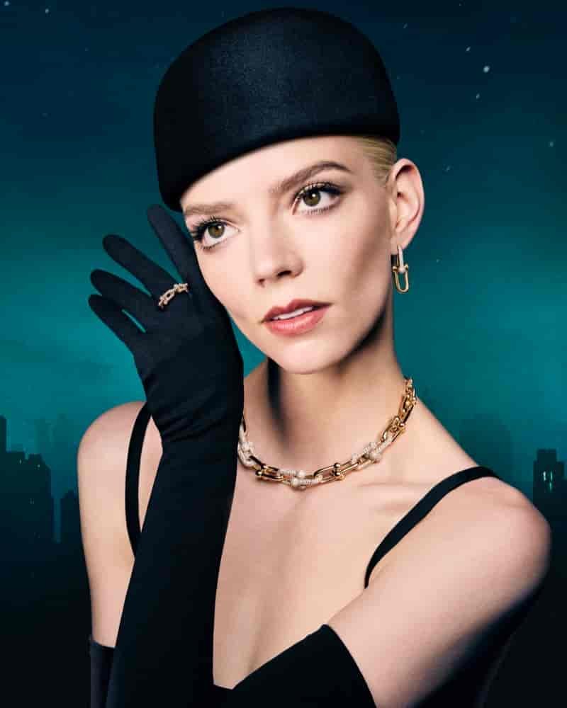 Anya taylor joy tiffany co holiday 2025 campaign03