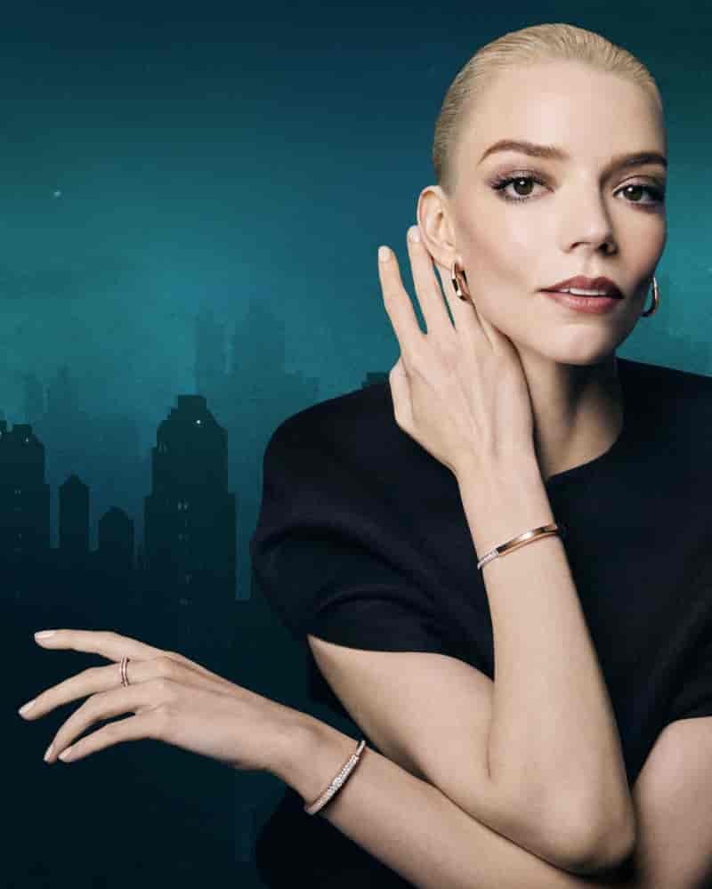 Anya taylor joy tiffany co holiday 2025 campaign07