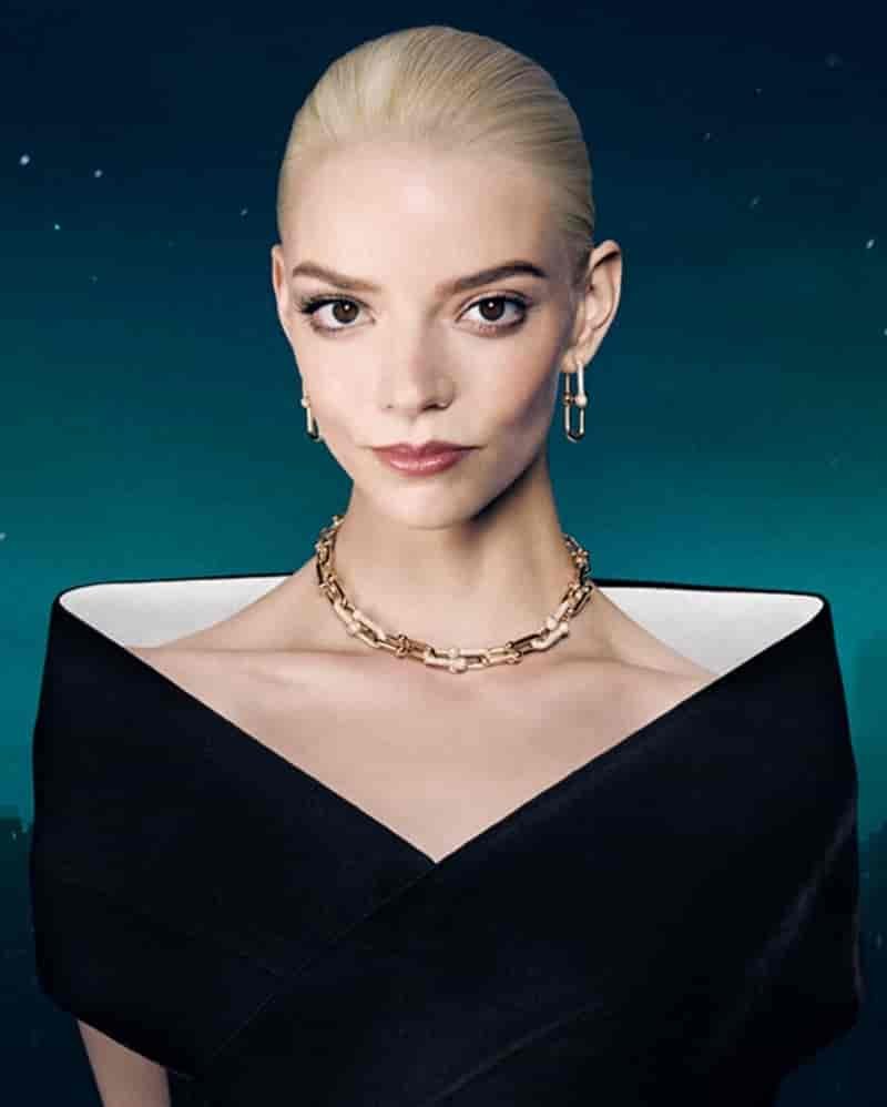 Anya taylor joy tiffany co holiday 2025 campaign08
