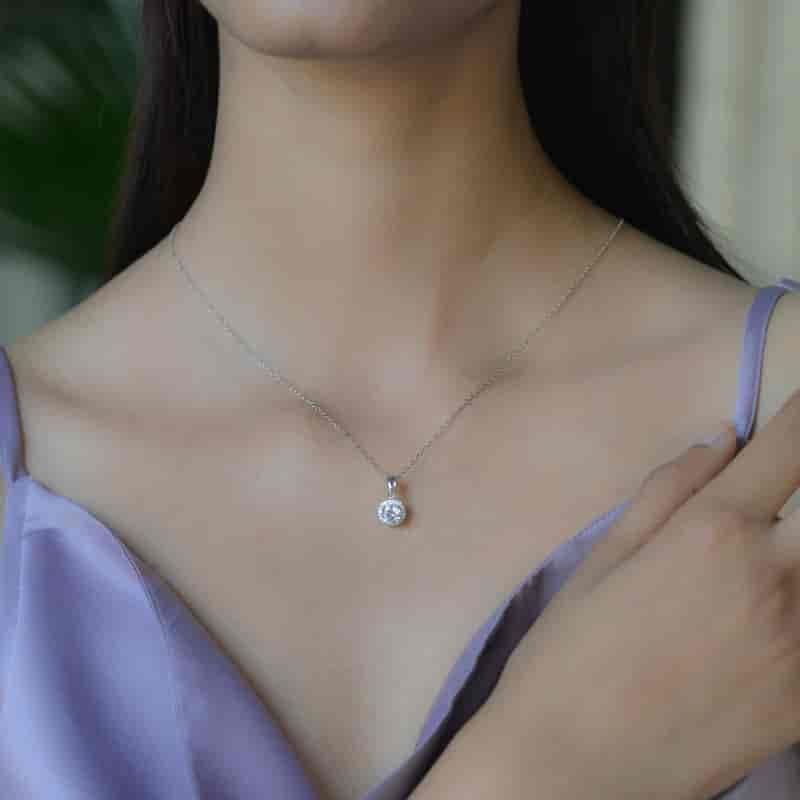 Diamond pendant