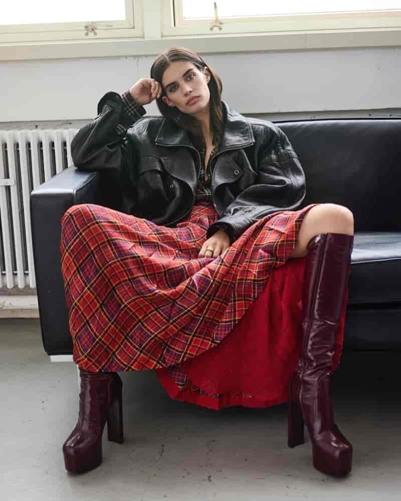 Sara sampaio behind blinds 2025 photoshoot03