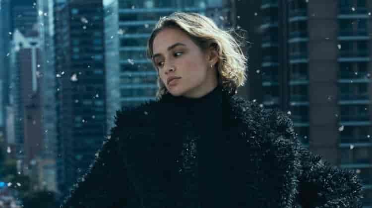 DKNY Holiday 2025 Embraces Snowy Style