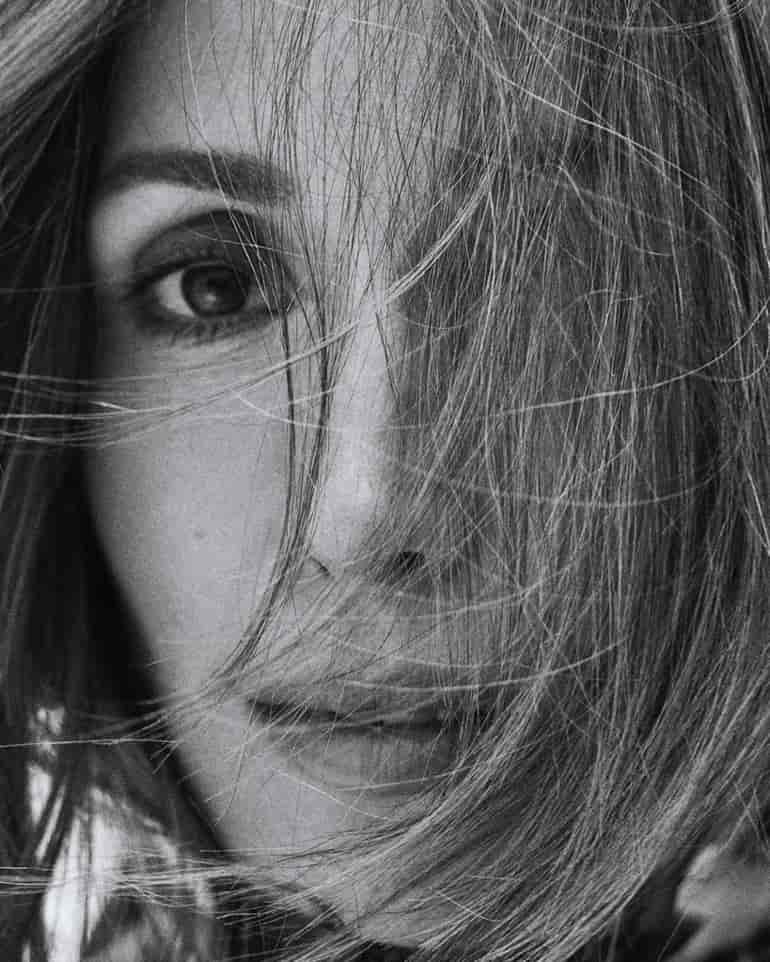Rose Byrne. Photo: David Roemer / Marie Claire Australia