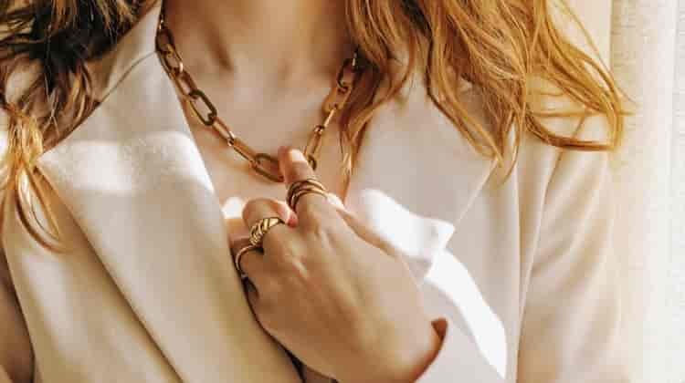 5 Stackable Rings That Belong in Your Jewelry Rotation