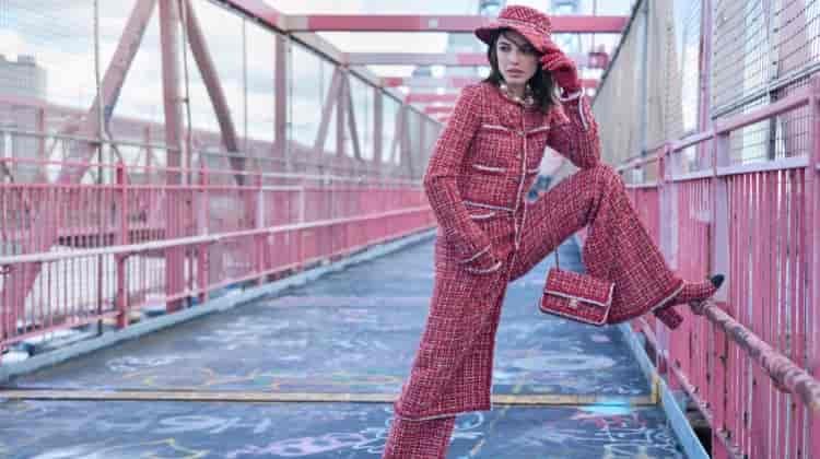 Carla Rey Brings Chic City Energy to Vogue Czechoslovakia